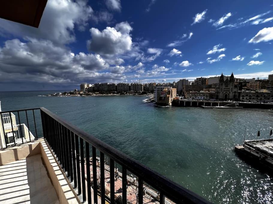 Seafront Meridionale 2Bedroom Apartment Saint Julian's Eksteriør bilde